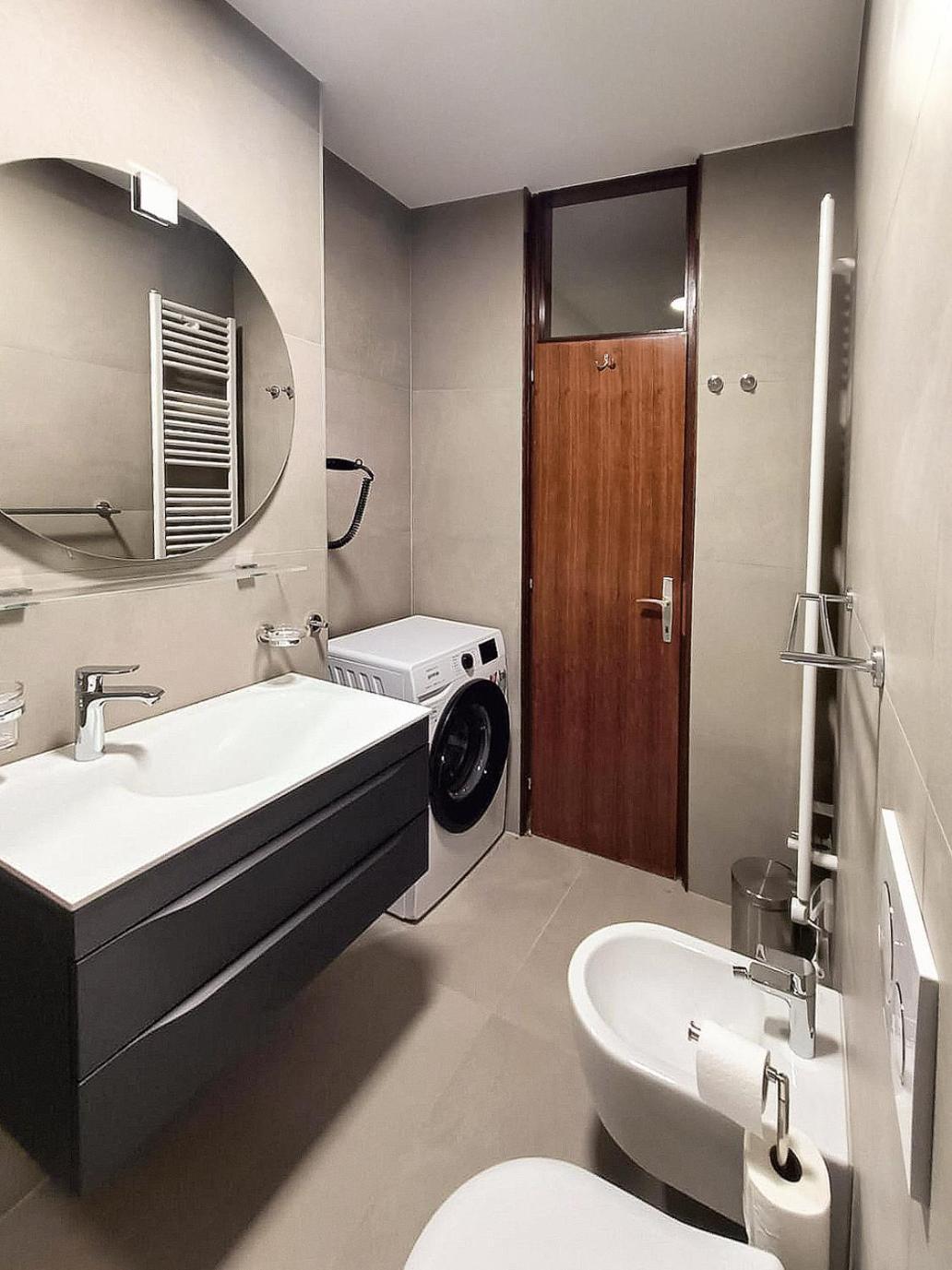 Beautiful Apartment With Picturesque View And Free Parking Portoroz Exterior foto